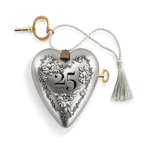 Musical 25th Anniversary Art Heart Demdaco